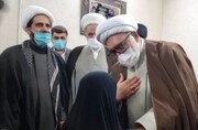 تولیت آستان قدس با خانواده شهید حادثه امروز در حرم رضوی دیدار کرد