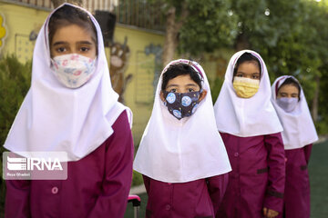 Post-COVID en Iran: l'enseignement en présentiel après une pause de deux ans