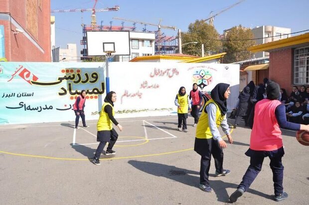 کمبود فضای ورزشی مدارس پاشنه آشیل سلامت کودکان آذربایجان‌غربی+ فیلم