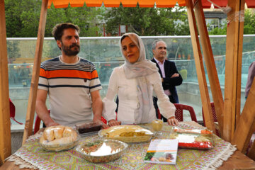 Expo pour mettre l'accent sur l'alimentation saine et la vie saine à Ispahan 
