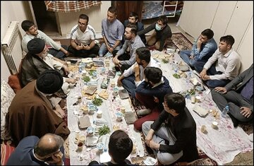 رئیس جمهور در جمع دانشجویان البرزی افطار کرد