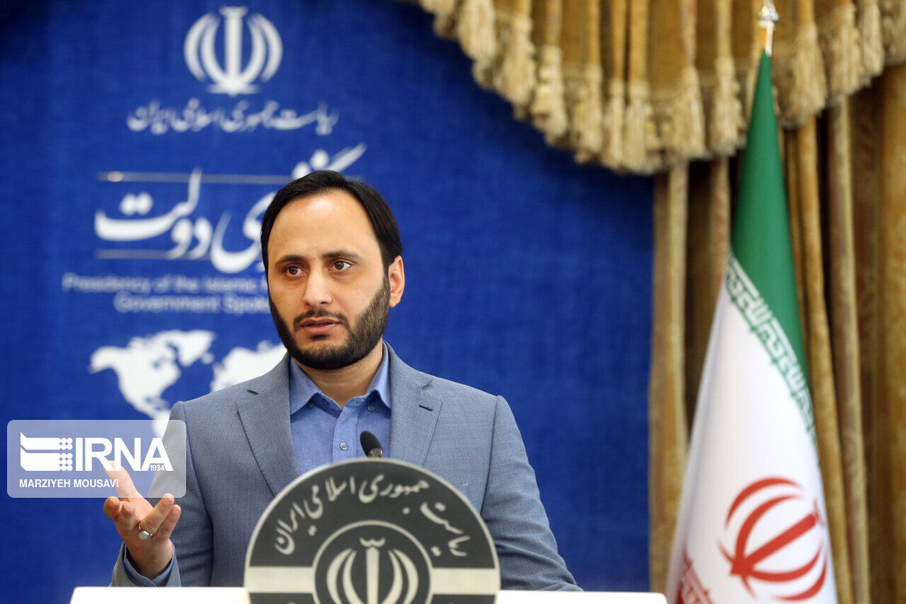 ایران کو دوسرے ممالک کے قرضوں کی وصولی حکومت کے فرائض میں شامل ہے: ایرانی حکومتی ترجمان