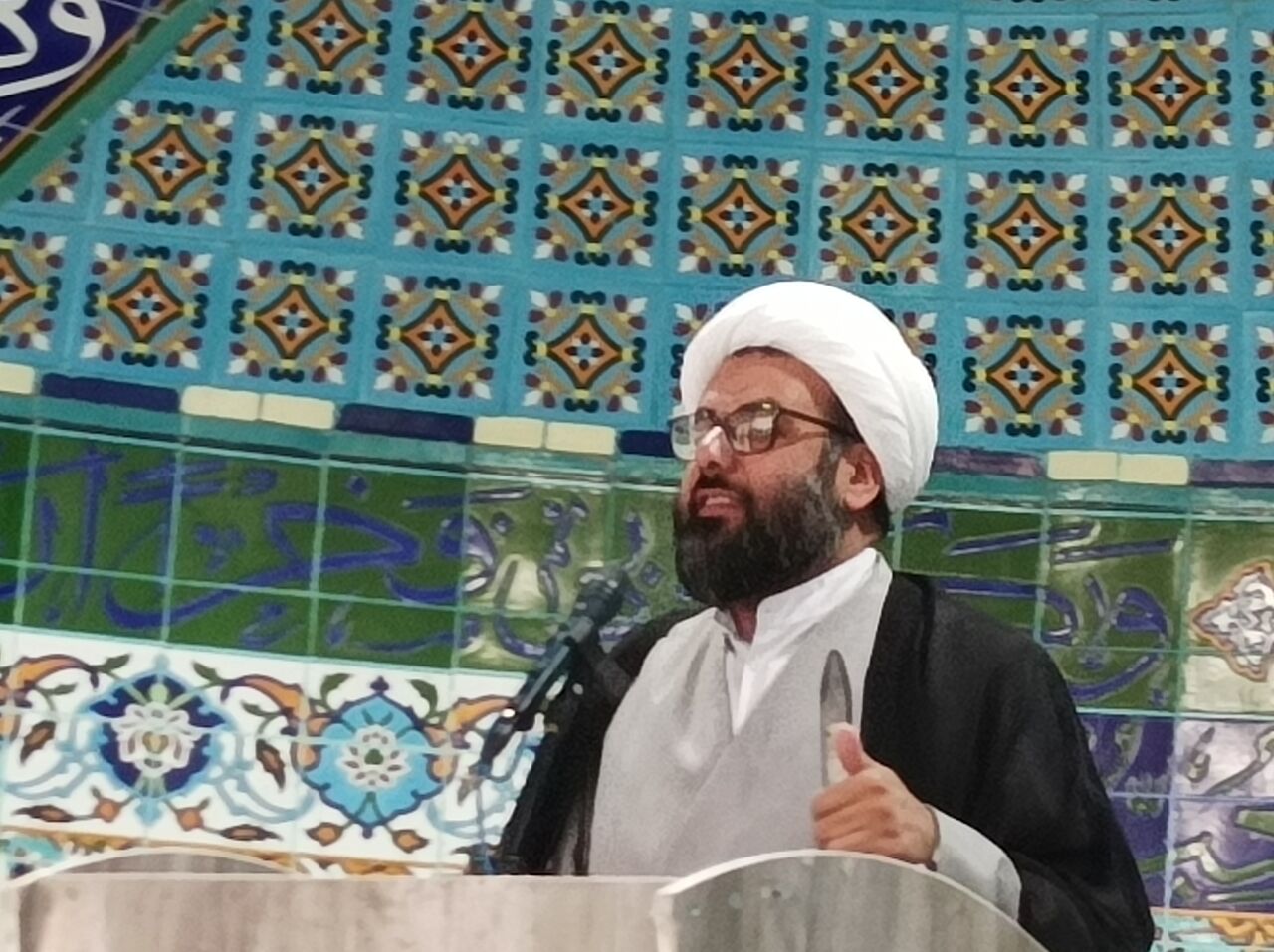 امام جمعه ریگان: مساجد به بزرگترین شبکه های قرآنی تبدیل شوند