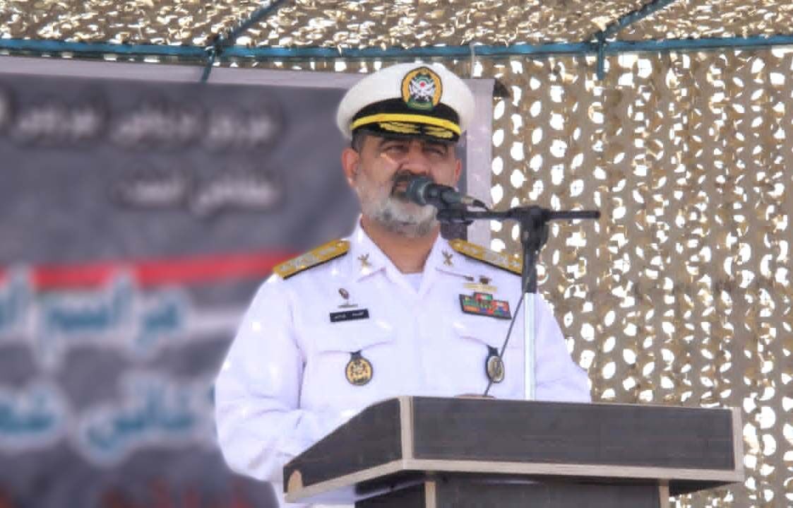 La présence militaire de pays hostiles dans les eaux océaniques de la région «n'est pas justifiée » (Commandant de la Marine iranienne)