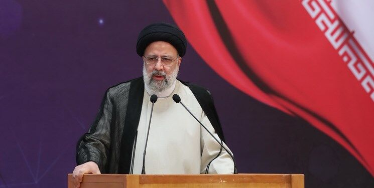 رئیس جمهور: دولت در مذاکرات حتی یک گام از حقوق ملت عقبنشینی نمیکند