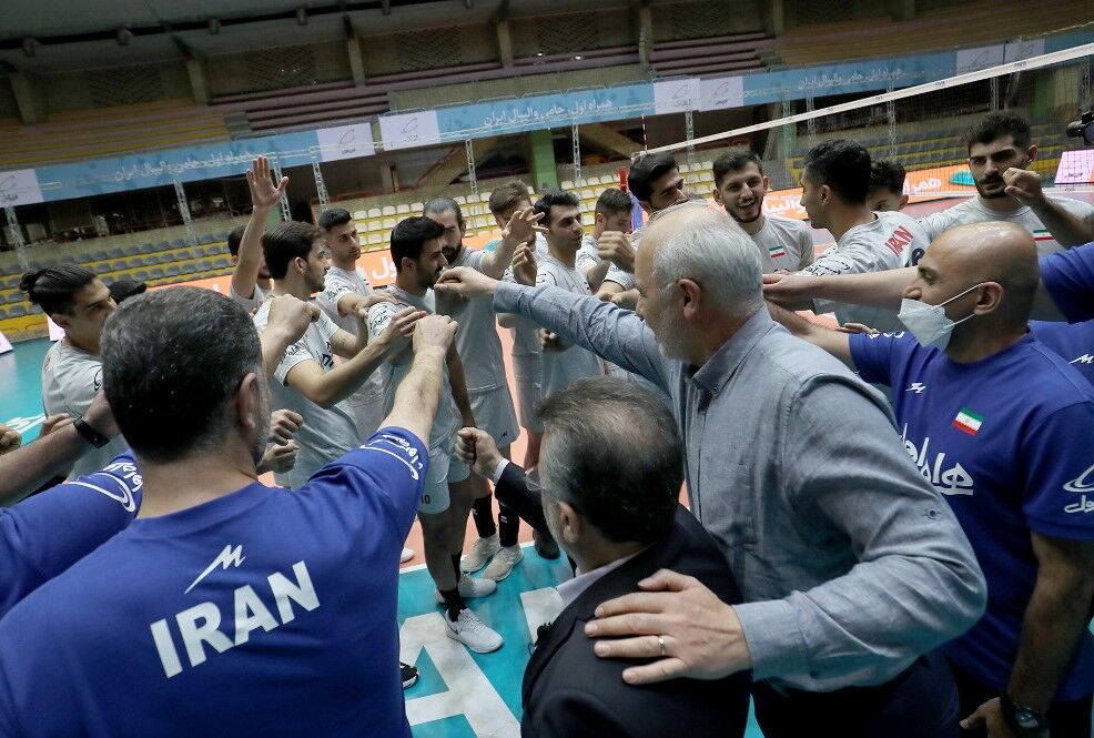 آغاز تمرینات ملی پوشان والیبال در حضور داورزنی