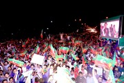 حامیان عمران‌خان در پاکستان علیه توطئه خارجی به خیابان‌ها آمدند