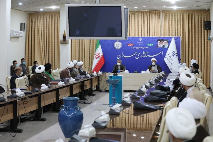 استاندار همدان: ائمه جمعه با تبیین خدمات دولت نقش حمایتکننده ایفا کنند