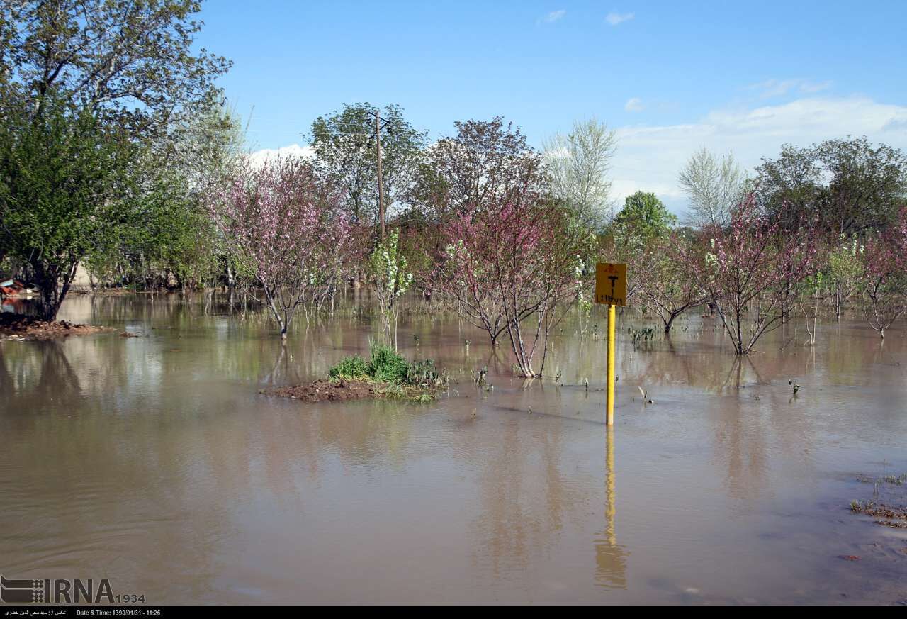 اراضی به زیر آب رفته مهاباد در حریم و بستر رودخانه قرار دارد اراضی به زیر آب رفته مهاباد در حریم و بستر رودخانه قرار دارد