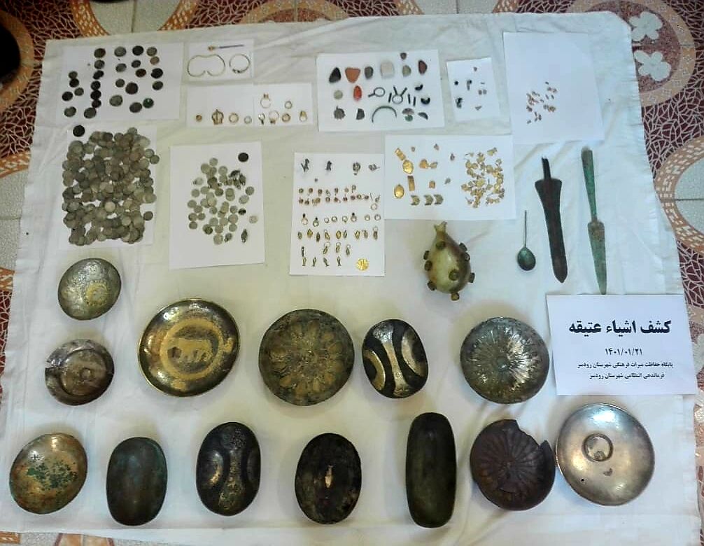 فرمانده انتظامی شهرستان ری: قاچاقچی عتیقه های سه هزار ساله دستگیر شد  فرمانده انتظامی شهرستان ری: قاچاقچی عتیقه های سه هزار ساله دستگیر شد