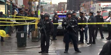 سیستم حمل‌ونقل عمومی آمریکا چهره پلیسی به خود گرفت/شهردار نیویورک: تیراندازی بروکلین ترور بود