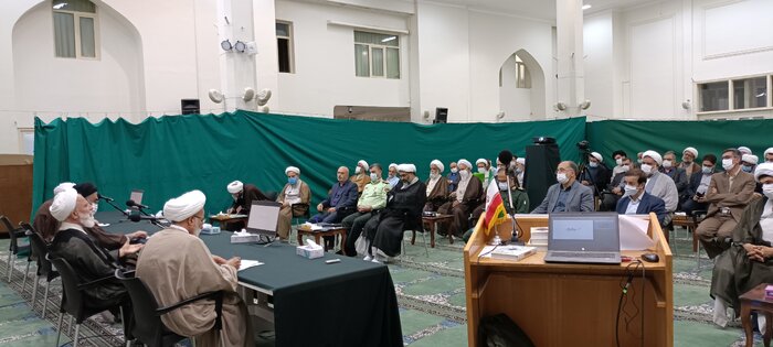 جهاد تبیین باید در اولویت نخست دستگاههای اداری و فرهنگی قم قرار گیرد