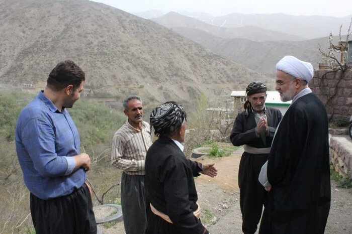 نماینده ولی فقیه در کردستان: تکریم عالمان دینی پاسداشت ارزشها است