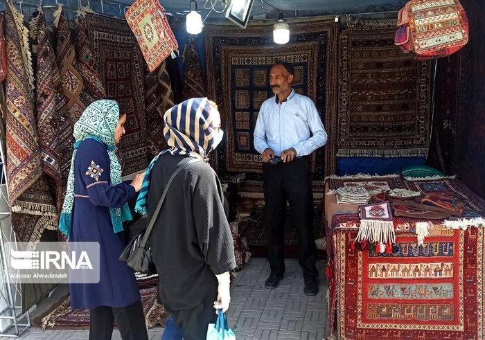 بازارچههای نوروزی در کرمان؛ به نام صنایعدستی به کام خوراکیفروشان