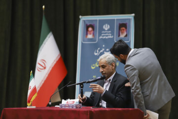 نشست خبری استاندار خوزستان با اصحاب رسانه