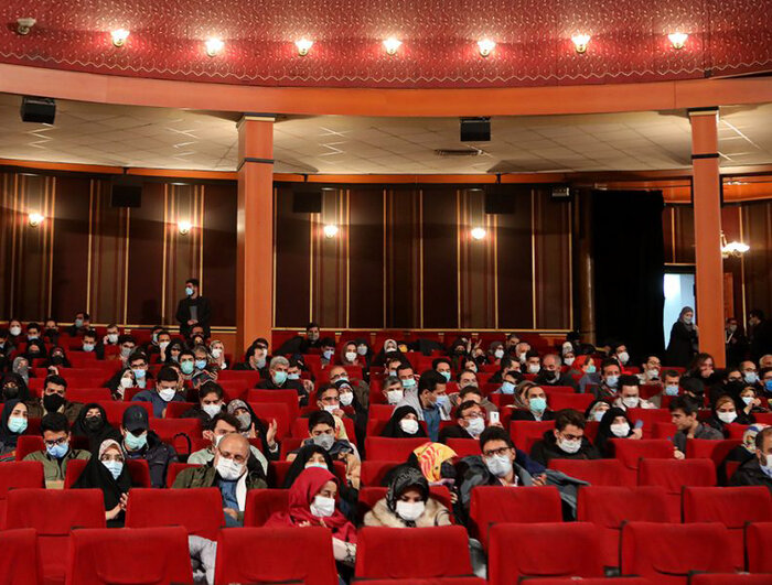 چرا به اکران رمضانی سینماها امیدوار بودیم؟/ فروش یک سوم ابتدایی ماه مبارک