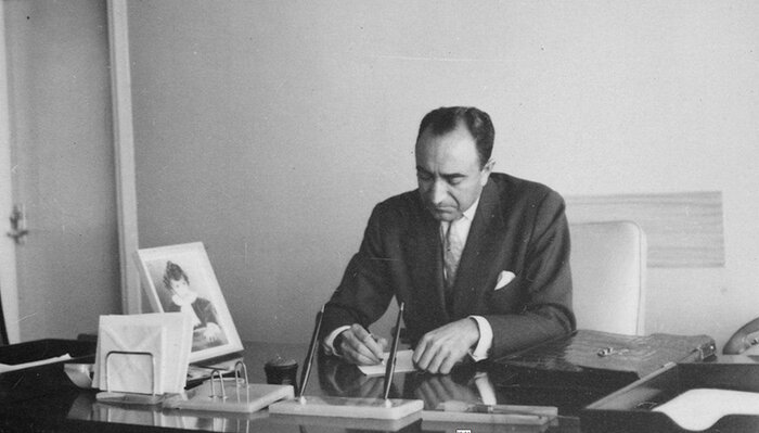 شاه و مردی که زیاد میدانست 2