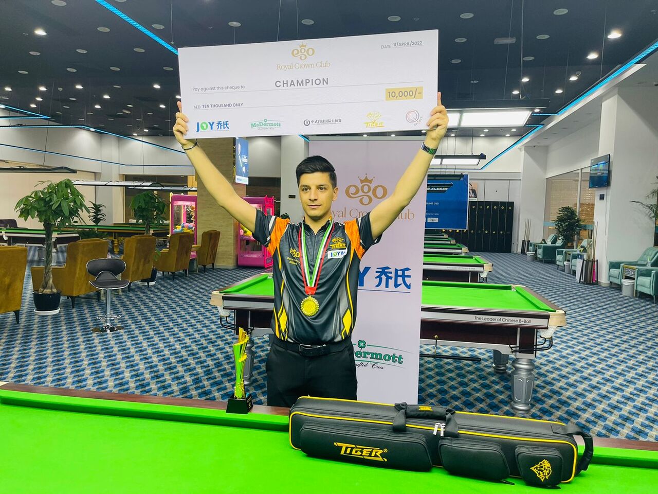 بیلیارد باز کازرونی، قهرمان مسابقات بین المللی امارات شد بیلیارد باز کازرونی، قهرمان مسابقات بین المللی امارات شد