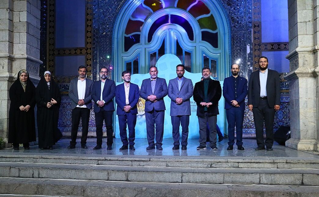 تجلیل از چهرههای برگزیده هنر انقلاب در حوزههای شعر و موسیقی