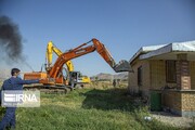 بیش از ۸۰۰ بنای غیرمجاز در اراضی کشاورزی آذربایجان‌غربی تخریب شد