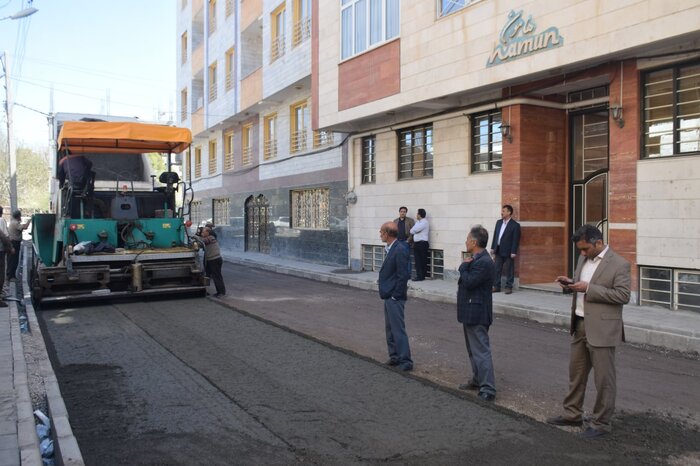 جایگزنی آسفالت خیابانها با بتن غلطکی در مراغه آغاز شد
