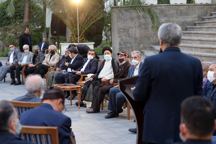 استقبال گسترده خانواده سینما از سلایق مختلف و بزرگان موسیقی و تئاتر در ضیافت افطار رئیس جمهور