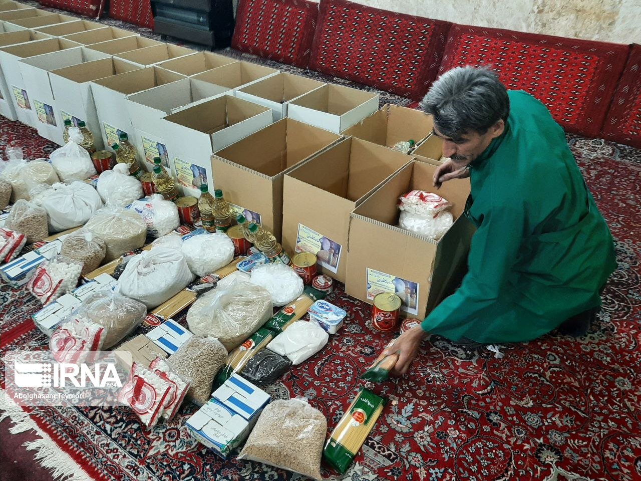 آبدانانی ها ماه رمضان ۱۷ میلیارد ریال به نیازمندان کمک کردند آبدانانی ها ماه رمضان ۱۷ میلیارد ریال به نیازمندان کمک کردند