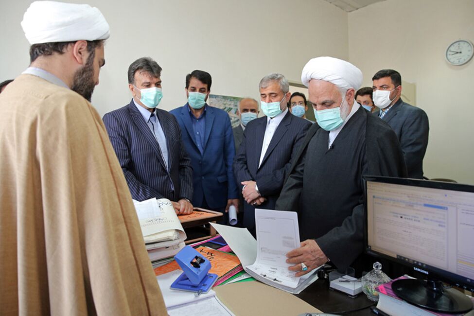 بازدید رئیس قوه قضاییه از شعب دادگستری و دادسرای اسلامشهر بازدید رئیس قوه قضاییه از شعب دادگستری و دادسرای اسلامشهر