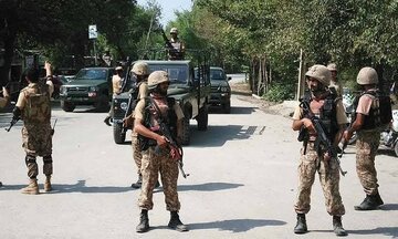 حمله به نیروهای ارتش در پاکستان ۸ کشته برجای گذاشت 