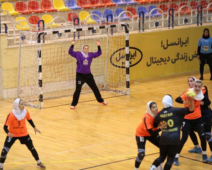 ۲۰ ورزشکار به مرحله بعد انتخابی تیم هندبال دختران ایران راه یافتند