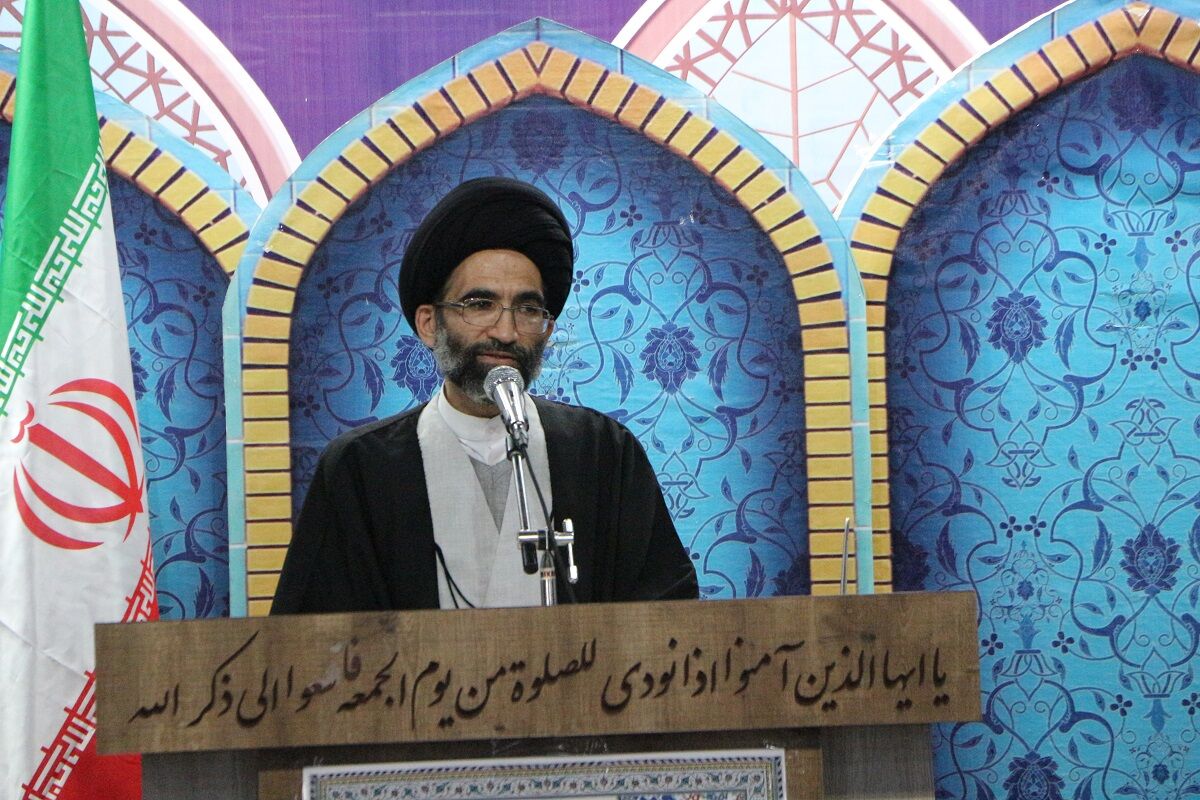 امام جمعه کاشان: اتحاد مسلمانان اهداف استکبار در سه عملیات اخیر را ناکام کرد