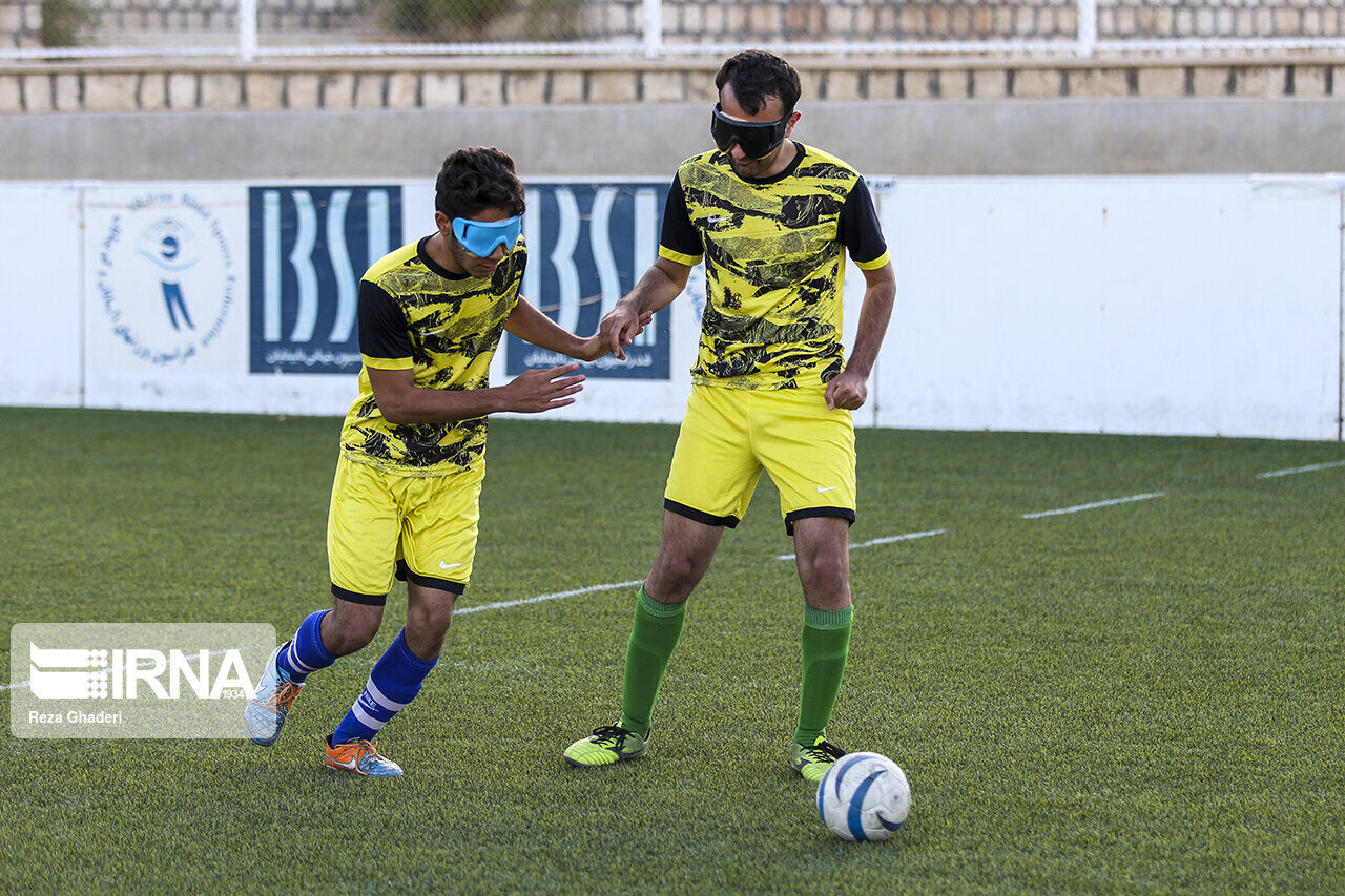 فوتبالیست های نابینا: در صورت حمایت، قول قهرمانی دوباره میدهیم فوتبالیست های نابینا: در صورت حمایت، قول قهرمانی دوباره میدهیم