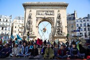 میدان اصلی پاریس در اعتراض به سیاست‌های انتخاباتی مسدود شد