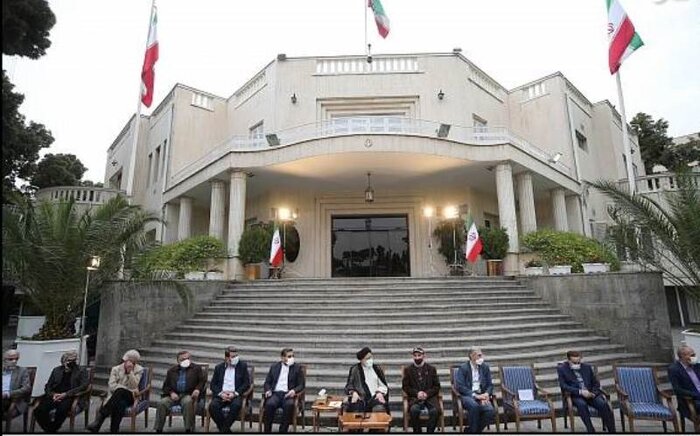 صحبتهای رئیس جمهور از جنس دغدغههای هنرمندان است 4