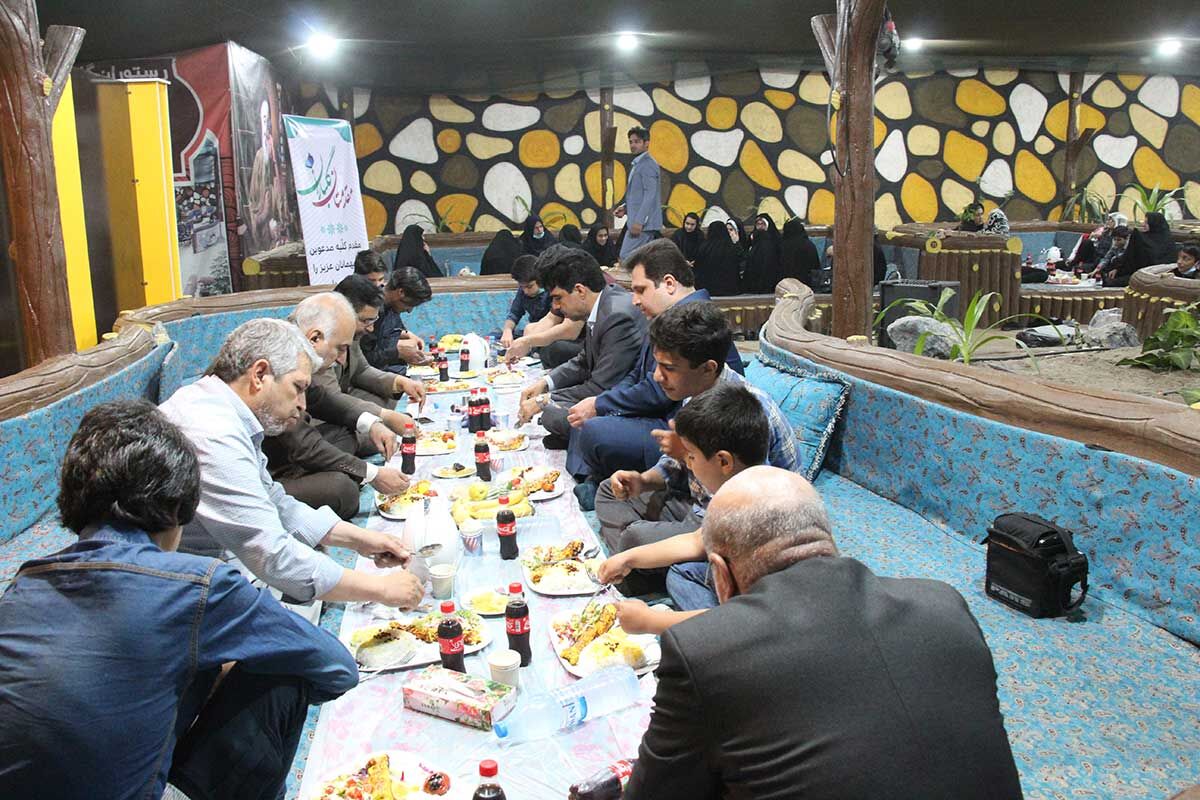 ضیافت افطاری مددجویان بهزیستی میبد برگزار شد