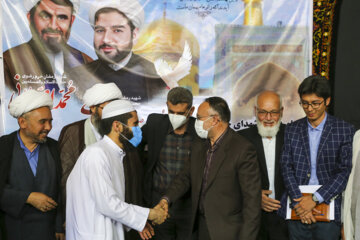 نشست نمایندگان مهاجرین افغانستانی با مدیرکل امور اتباع و مهاجرین خارجی فارس