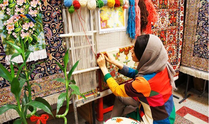 بانوی کارآفرین بوشهری: زنان از کار نترسند