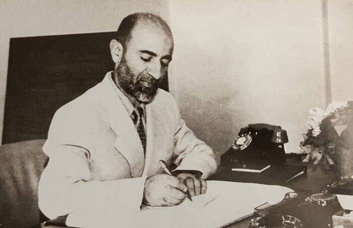 من و حاج آقا روح الله خمینی 6