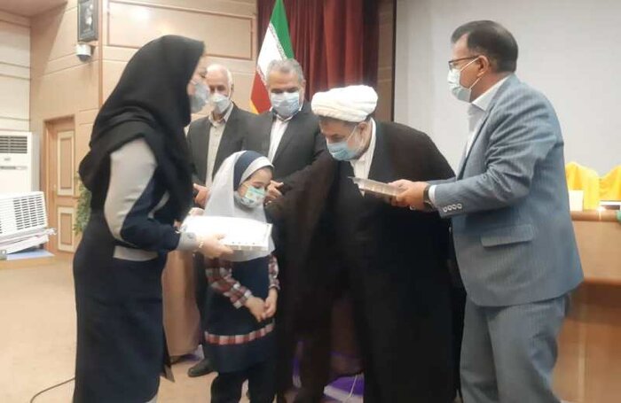 محفل انس با قرآن و جشن دانش آموزان روزه اولی گنبدکاووس برگزار شد