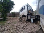 اقدام راهداری در اصلاح سرعت‌گیر ناایمن در جاده ترانزیتی درگز-قوچان 