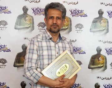 عباس حیدری عکاس ایرنا نیز در این آیین به عنوان یکی از نامزدهای نهایی چهره برتر هنر انقلاب استان بوشهرمعرفی و مورد تجلیل قرار گرفت.