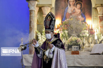 Armenios celebran la Semana Santa y la Pascua en Teherán