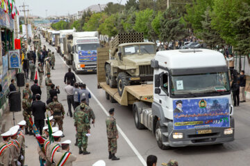 رژه نیروهای مسلح کرمانشاه در روز ارتش برگزار شد