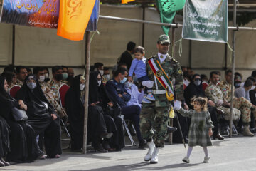 رژه ۲۹ فروردین گرامیداشت روز ارتش جمهوری اسلامی ایران در شیراز