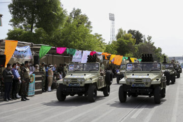 رژه ۲۹ فروردین گرامیداشت روز ارتش جمهوری اسلامی ایران در شیراز