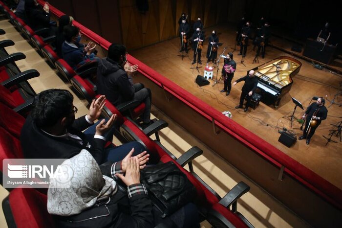 فرایند صدور مجوز کنسرتهای عید فطر و بعد از آن در دست انجام است/ رونق بخشی به اجراهای موسیقی سنتی و اقوام با تاکید دولت