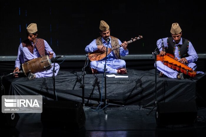 فرایند صدور مجوز کنسرتهای عید فطر و بعد از آن در دست انجام است/ رونق بخشی به اجراهای موسیقی سنتی و اقوام با تاکید دولت