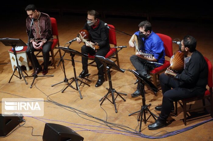 فرایند صدور مجوز کنسرتهای عید فطر و بعد از آن در دست انجام است/ رونق بخشی به اجراهای موسیقی سنتی و اقوام با تاکید دولت