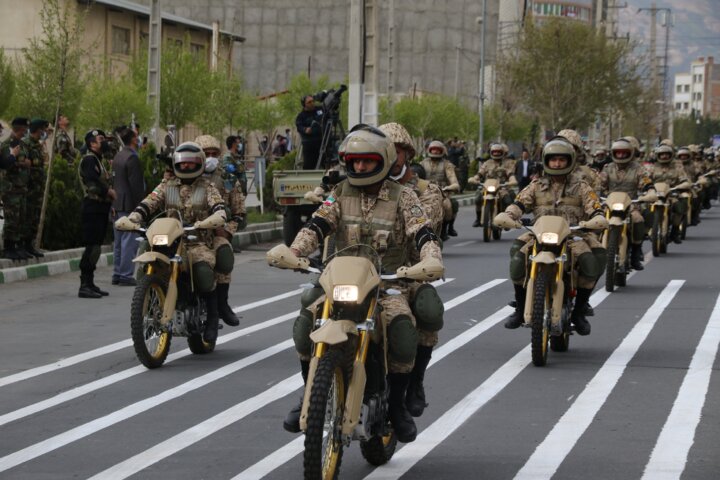 ۲۹ فروردین تجلی گاه اوج اقتدار نظام جمهوری اسلامی/ بزرگداشت روز ارتش در استانها