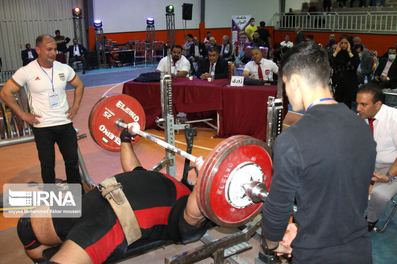 ۴۷۸ نفر برای عضویت تیم ملی وزنه‌برداری قدرتی ایران در مهاباد رقابت می‌کنند